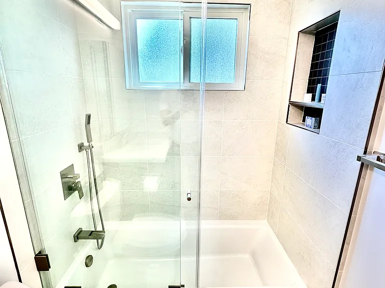 New Kohler Porcelain Coated Cast Iron Bathtub, Rain Shower System w/Handheld Shower Head, Heavy Duty Sliding Glass Shower Doors
