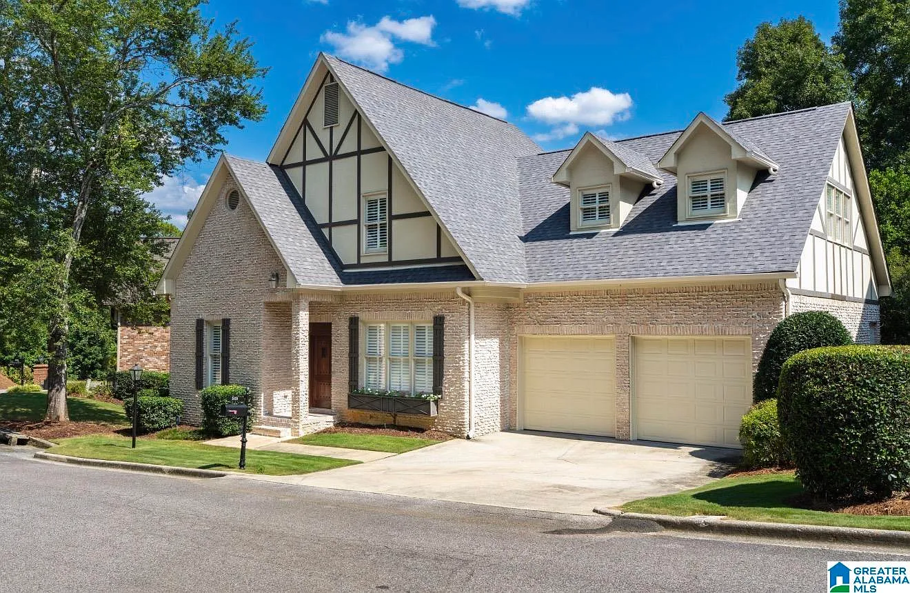 4 bed, 3.5 bath, $9,000 — Photo 2