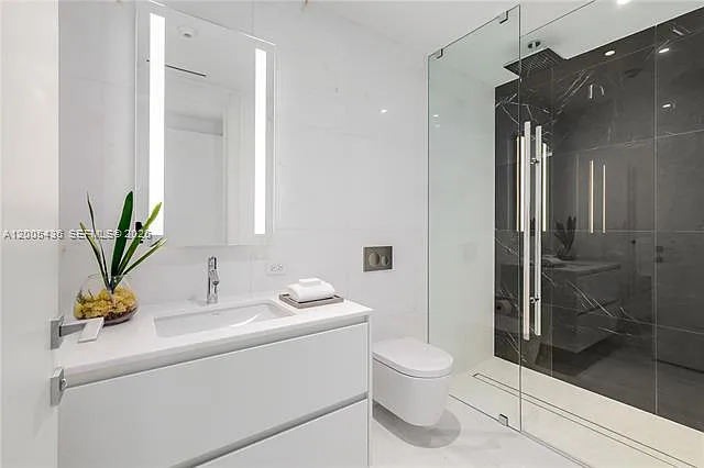 300 Biscayne Boulevard Way #2802E — Photo 10