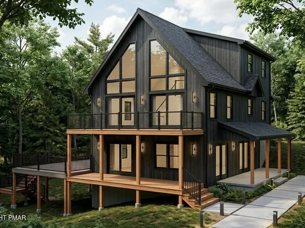 262 Oak Hill Rd, Hawley, PA 18428
