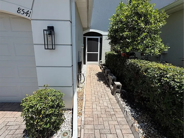 8541 Athena Ct — Photo 2