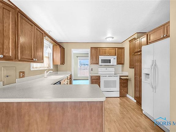 3rd image of 4115 Belmar Ave