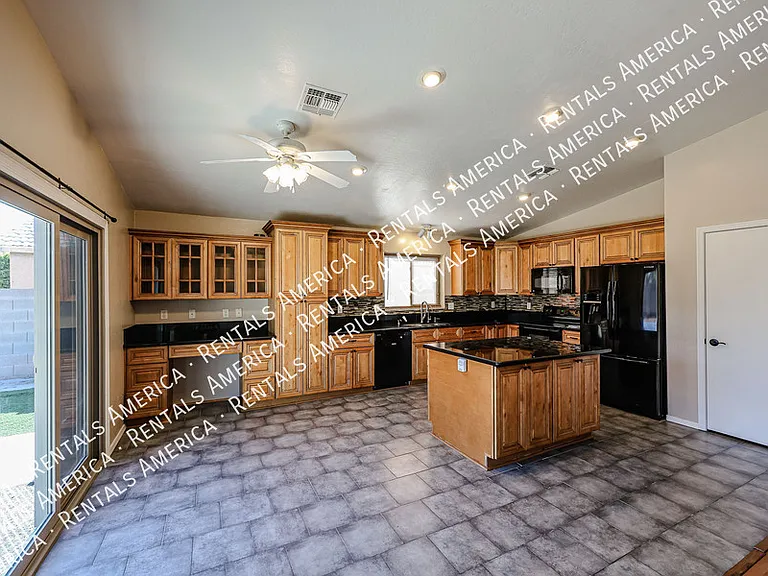 9714 W Heber Rd — Photo 4