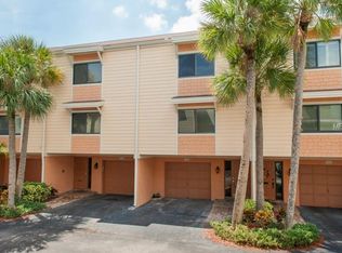 525 Sandy Hook Rd #525, Treasure Island, FL 33706