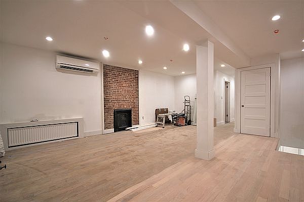 1st image of 122 Putnam Ave APT 1