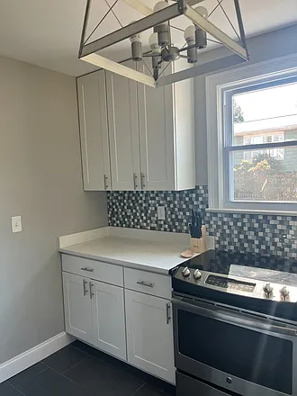 8315 Potomac Ave — Photo 12
