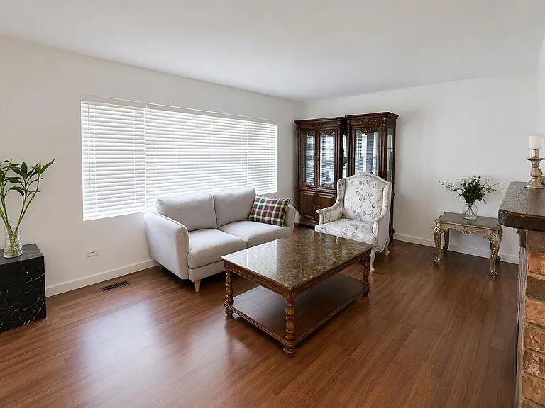 8100 French St — Photo 2