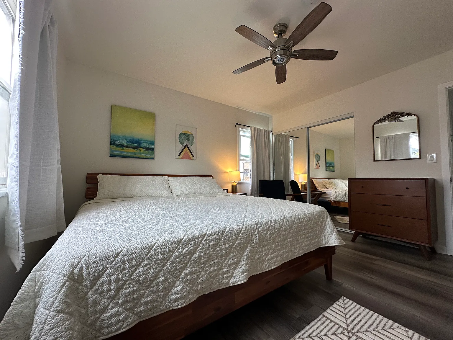 2 bed, 904 sqft, $3,200 — Photo 2
