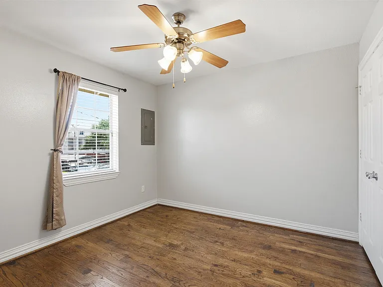 4734A Bradford Dr — Photo 19