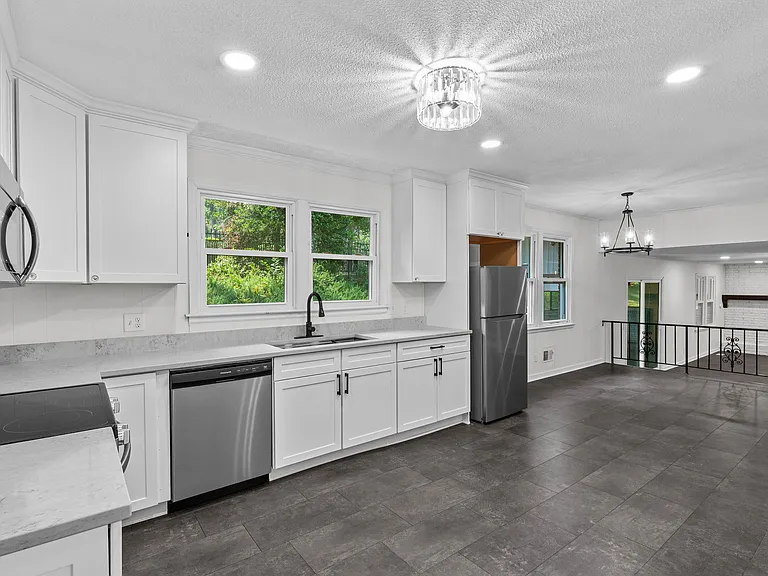 4003 Rockbridge Rd — Photo 10