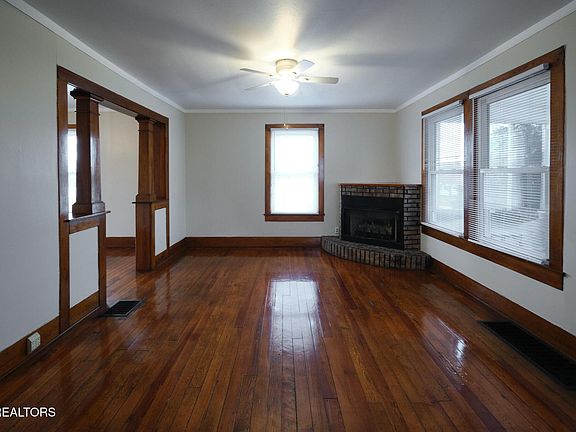 5th image of 304 W Lincoln Rd