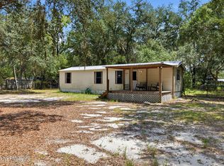 122 POPLAR Drive, Interlachen, FL 32148