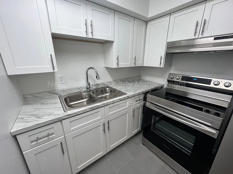 1318 Sydney Pl #5 — Photo 16