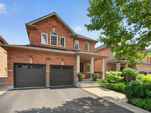228 Twin Hills Cres, Vaughan, ON L4H 0H4