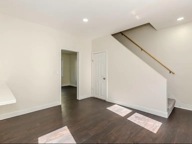 73-75 Maple Ave #1 — Photo 11