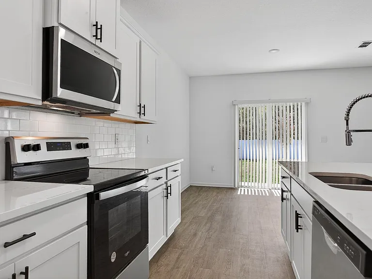 2283 Shady Breeze Ln — Photo 14