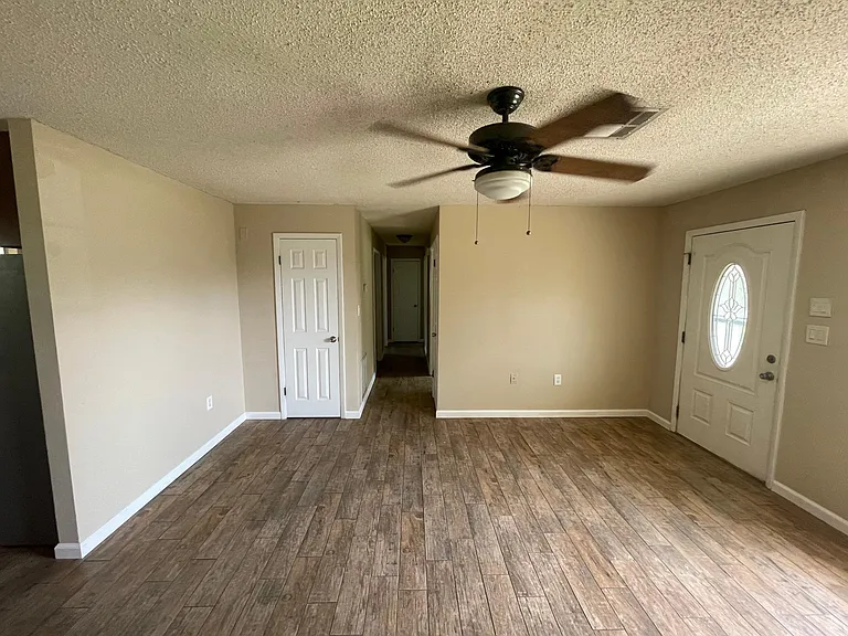 460 Oak Dr — Photo 9
