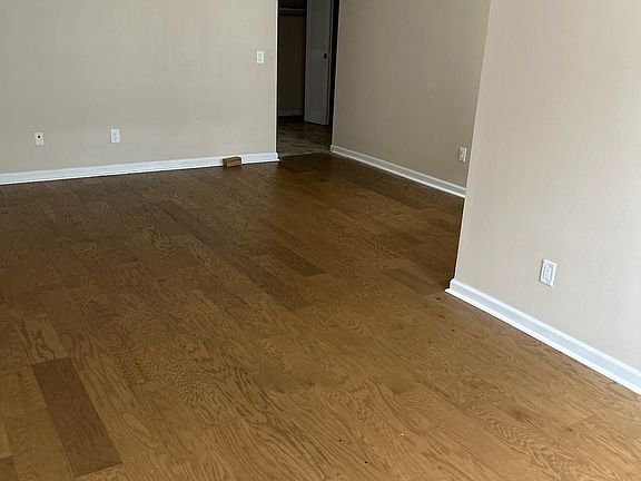 2nd image of 5515 Pershing Ave