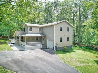 2126 Wilderland Rd, Tamiment, PA 18371