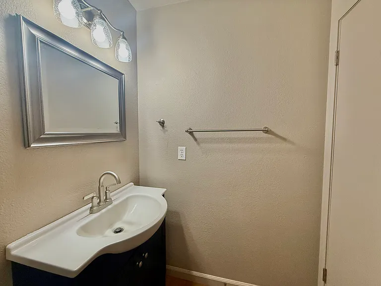 1142 Nadene Dr — Photo 9