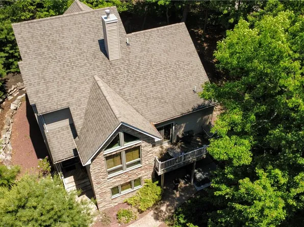 134 Longview Dr, Lake Harmony, PA 18624