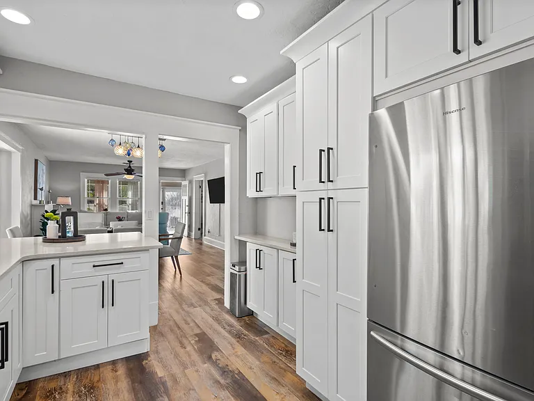 633 Virginia Dr — Photo 13
