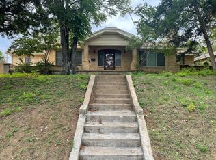 2301 Ross Ave, Fort Worth, TX 76164