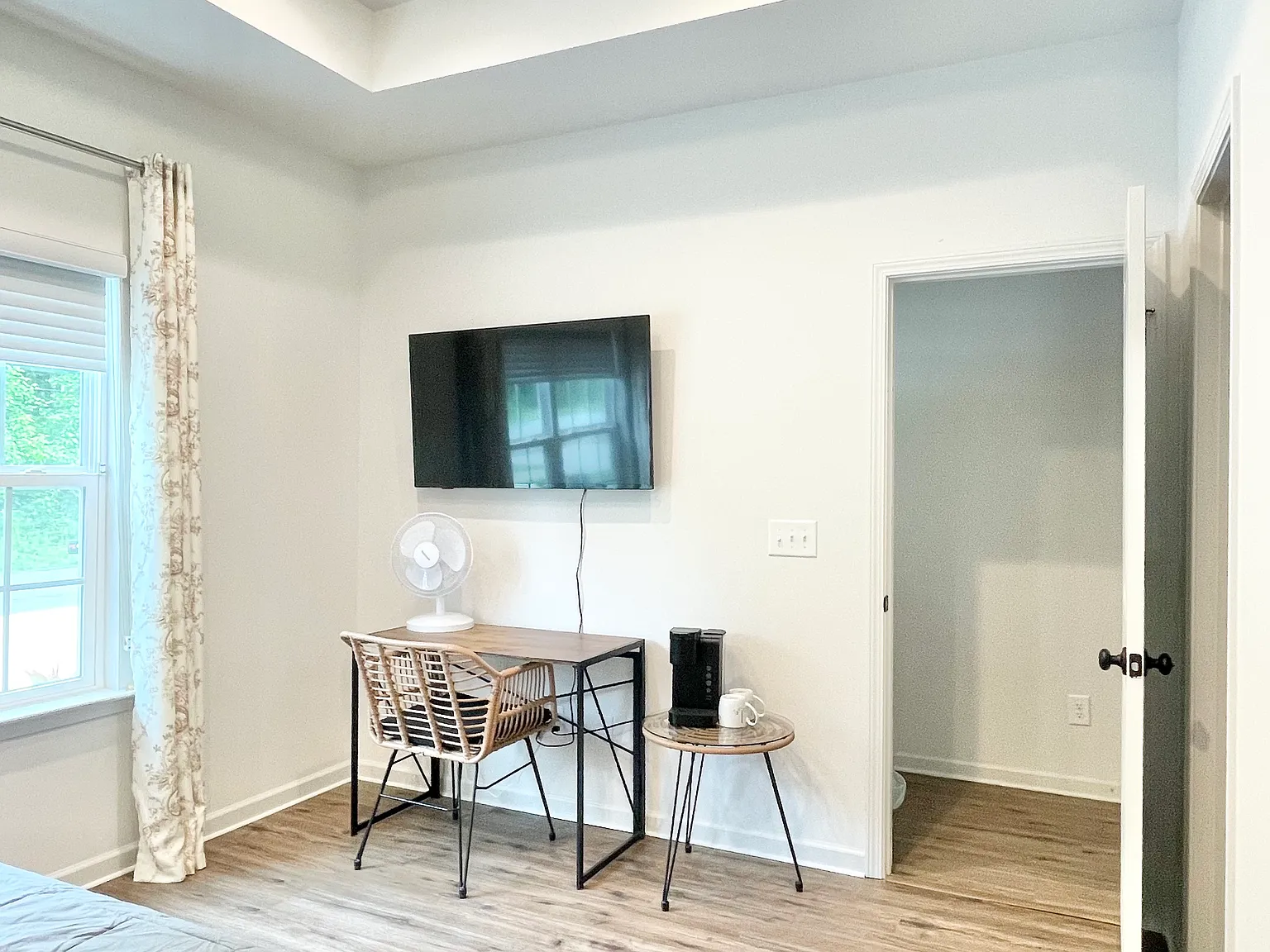 1 bed, 239 sqft, $1,350 — Photo 3