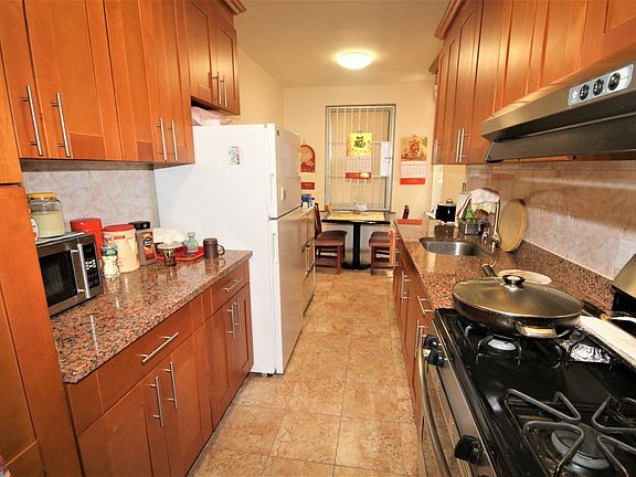 4th image of 9211 35th Ave APT 3J