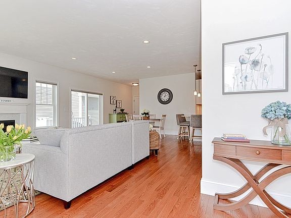 4th image of 37 Cleary Cir #6