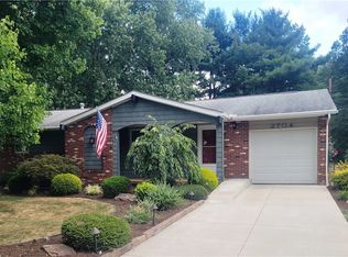 2704 Mohican Dr, Dover, OH