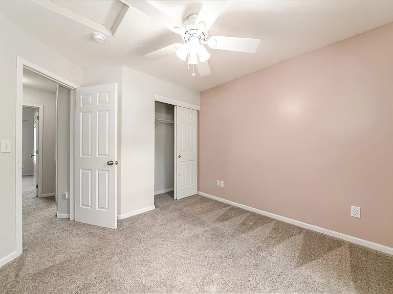 8607 Clover Glade Dr — Photo 28
