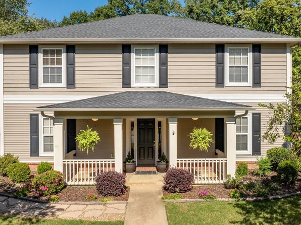 1023 Red Oak Cir, Benton, AR 72019