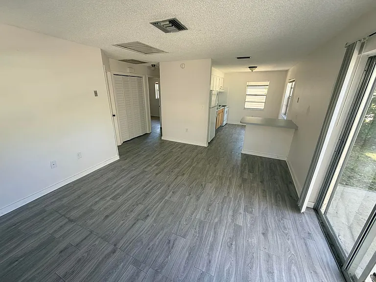 7434 Chapel Ave — Photo 3