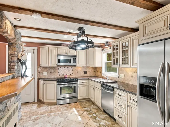 64 Davenport Road, West Hartford, CT 06110