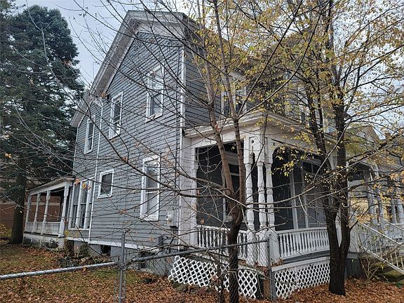 4th image of 8 Pine St