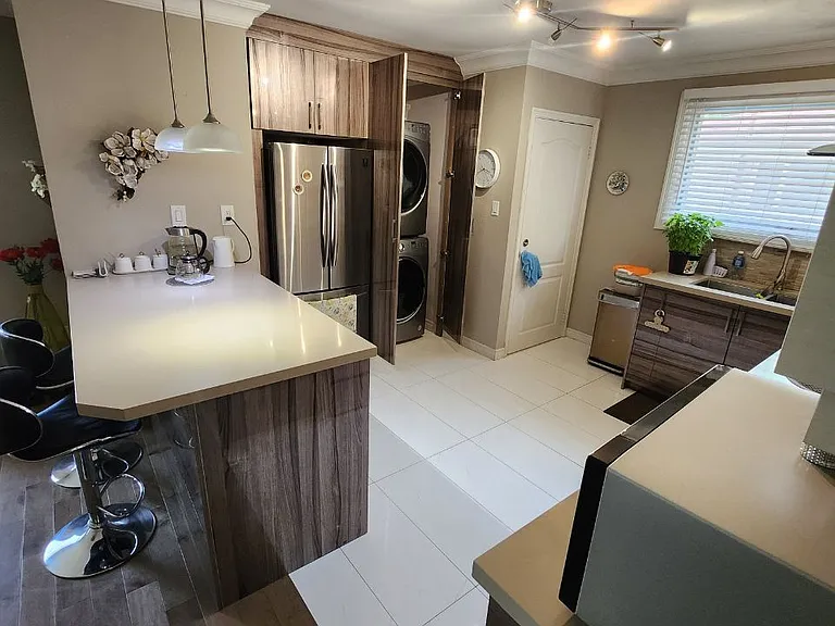 248 Blue Grass Blvd #MAIN FLR — Photo 2