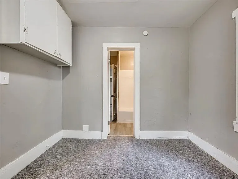 407 SE 25th St — Photo 16
