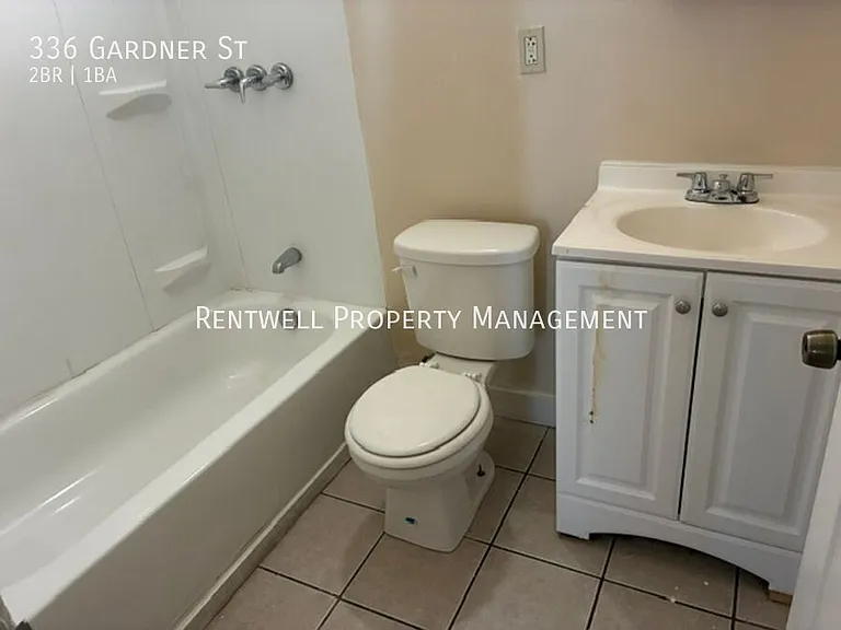 336 Gardner St — Photo 12