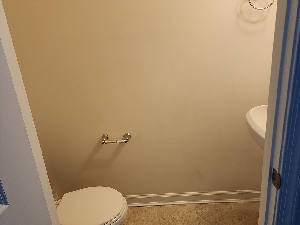 1st image of 628 Jacobsen Cir
