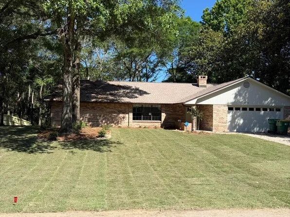 2435 Rocky Shores Dr, Niceville, FL 32578
