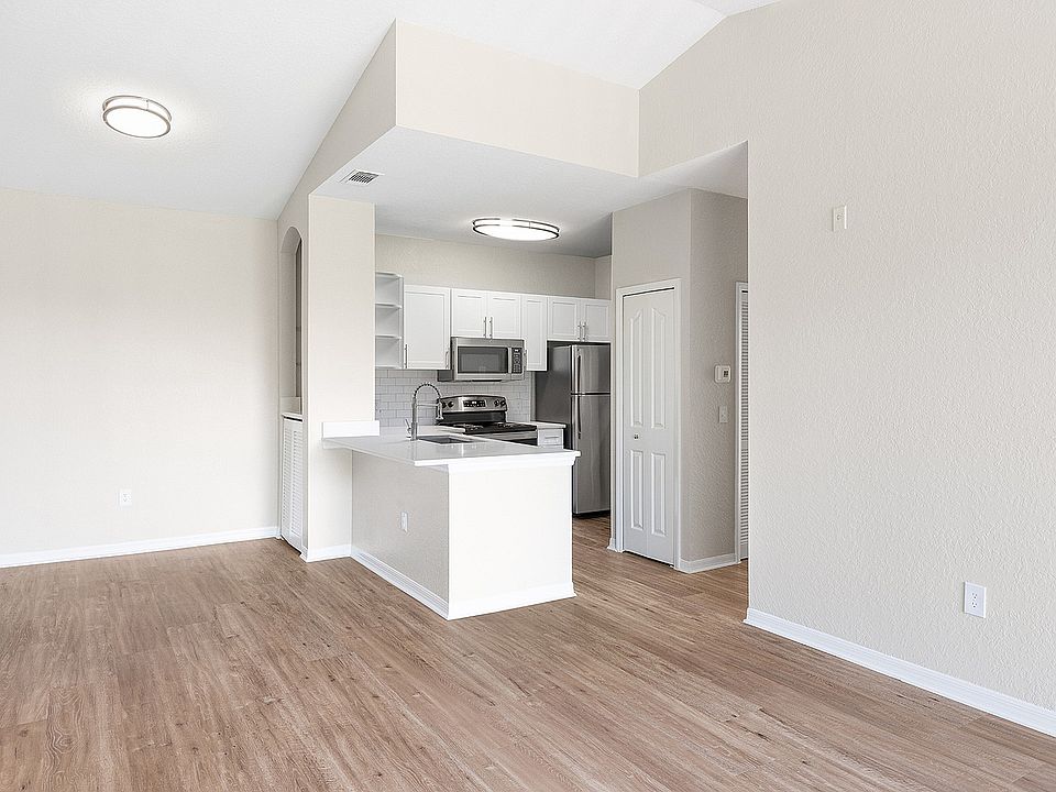 C181430 Indigo West-17