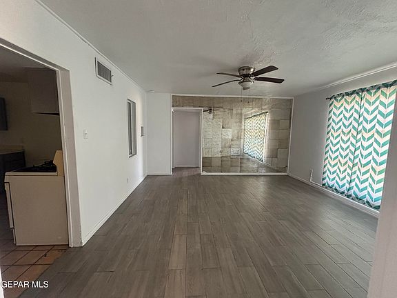 4th image of 619 Alethea Park Dr