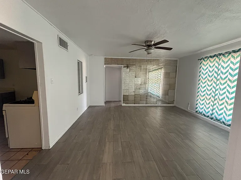 619 Alethea Park Dr — Photo 4