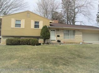 2922 Cooley Dr, Lansing, MI