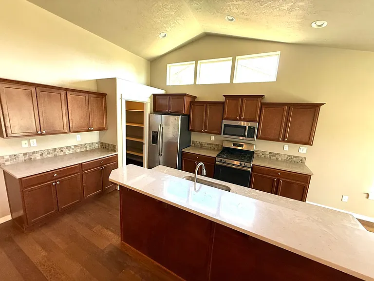 4832 SW Volcano Ave — Photo 20