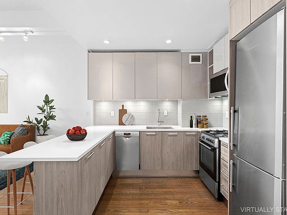 3rd image of 315 7th Ave APT 7D