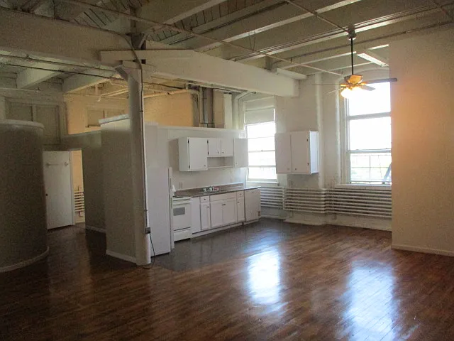 1403 Central Pkwy #303