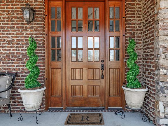 3rd image of 42 Birdie Rd