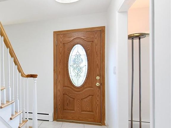 3rd image of 17 Shaw Ln
